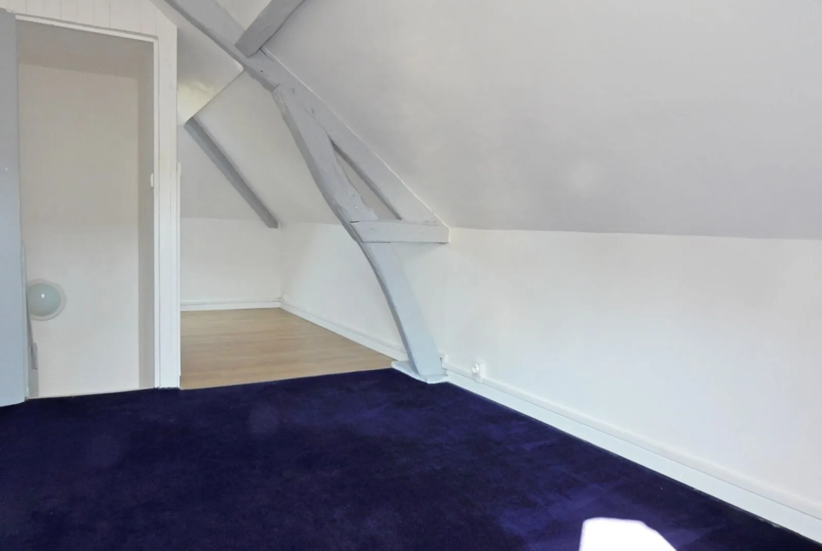 Maison en briques et silex au centre de Fécamp avec 2 chambres 