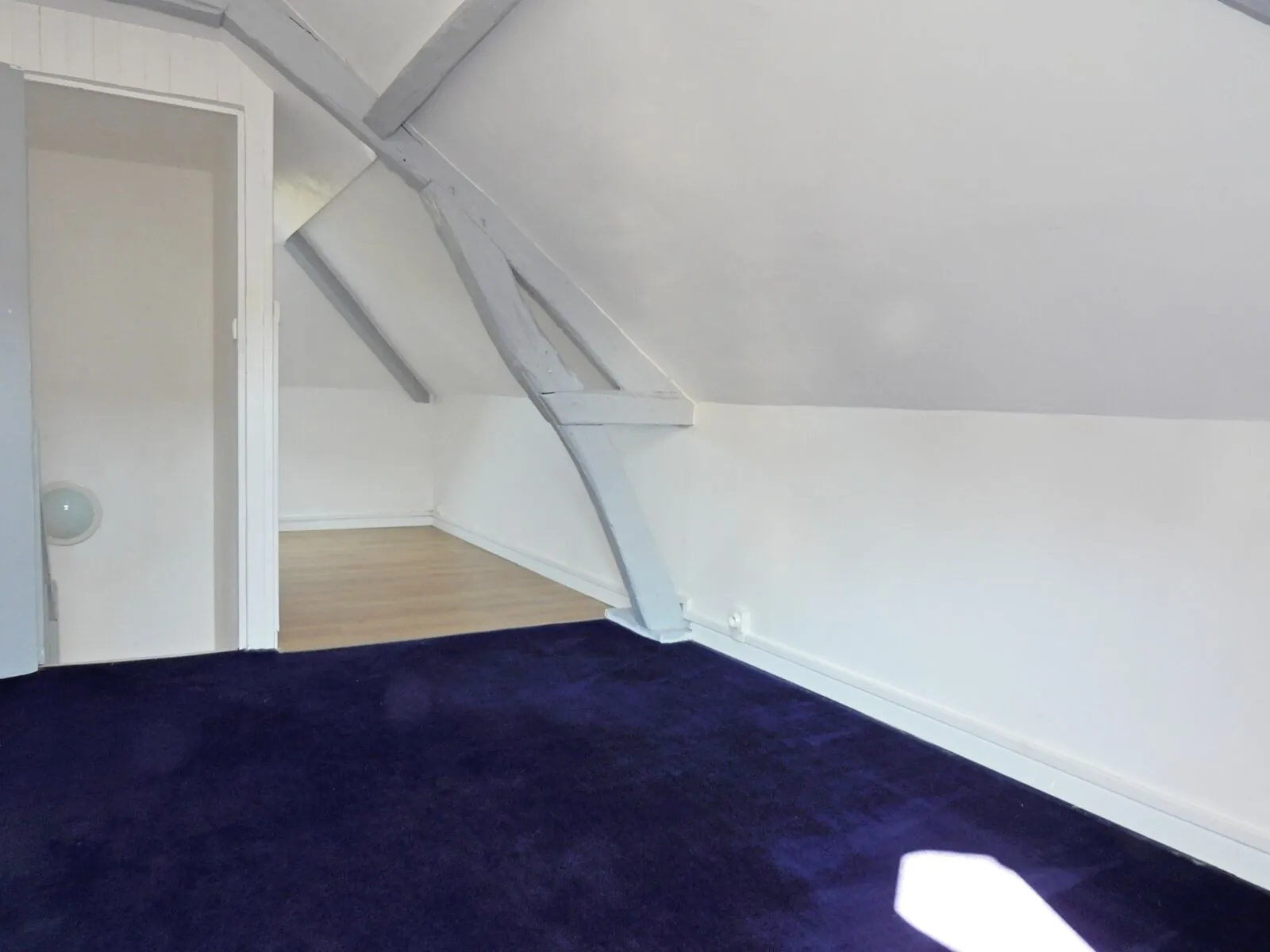 Maison en briques et silex au centre de Fécamp avec 2 chambres 