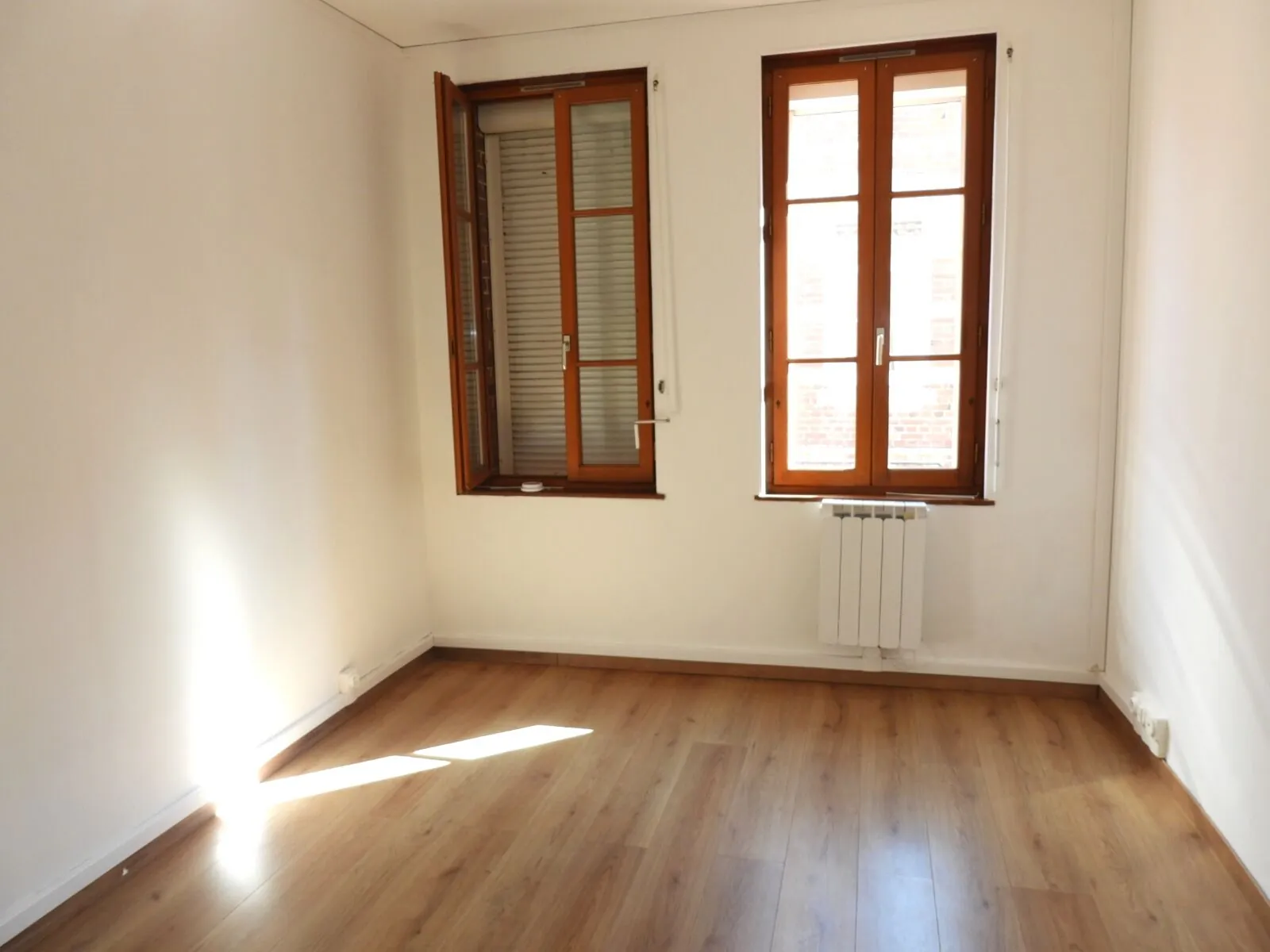 Maison en briques et silex au centre de Fécamp avec 2 chambres 