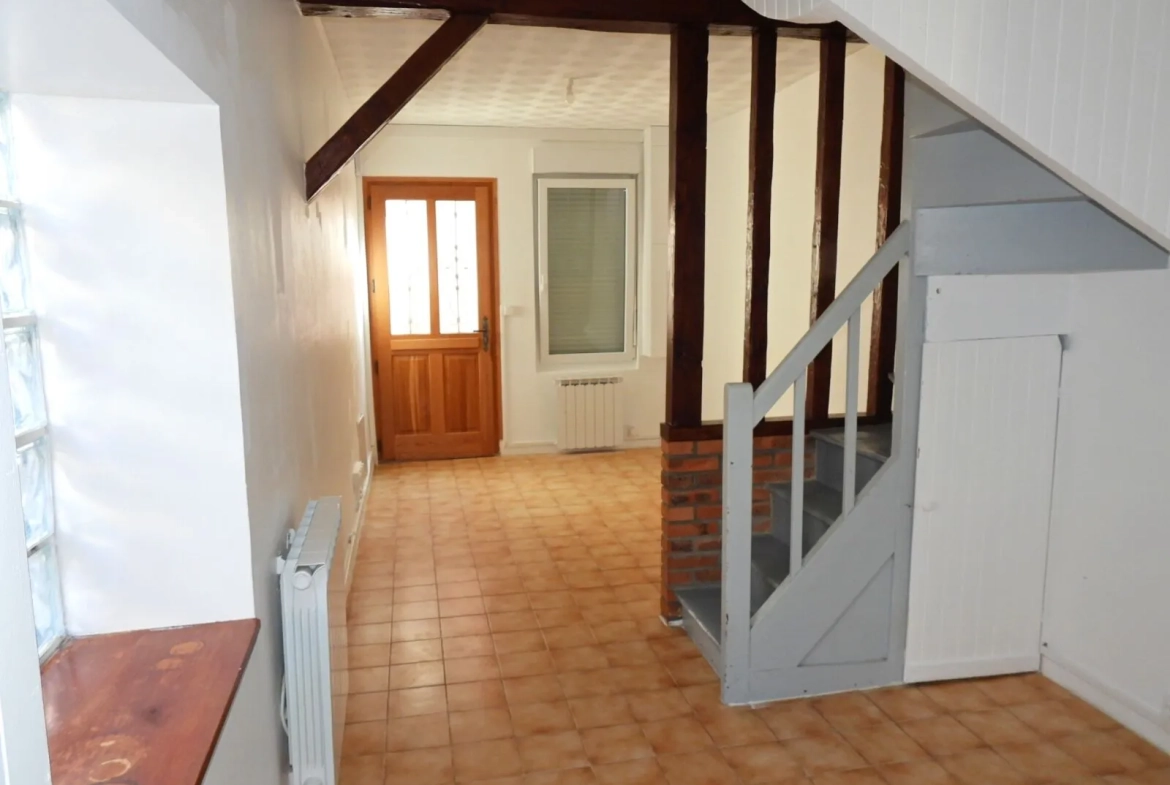 Maison en briques et silex au centre de Fécamp avec 2 chambres 