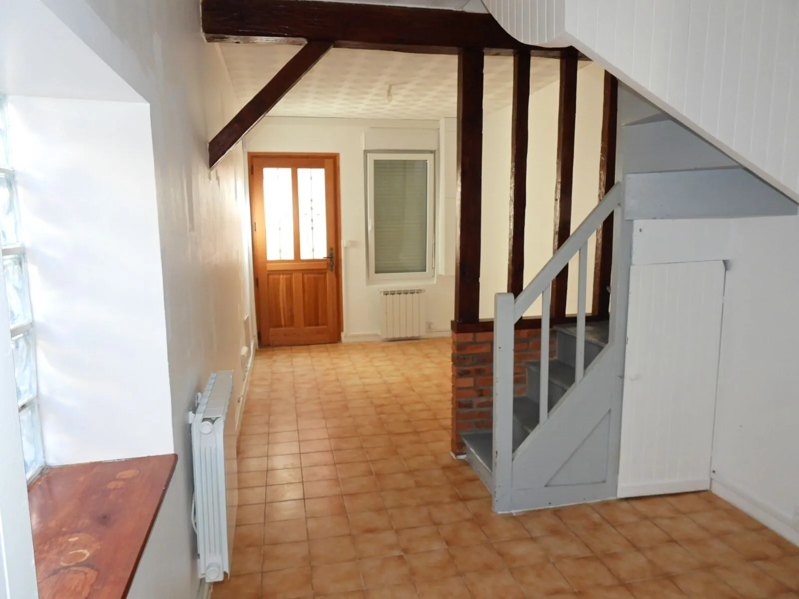 Maison en briques et silex au centre de Fécamp avec 2 chambres 