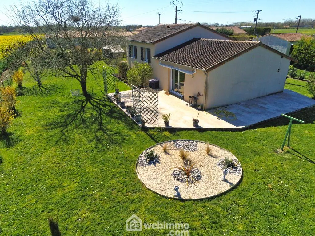 Maison familiale de 109 m² avec jardin clos à La Grimaudière 