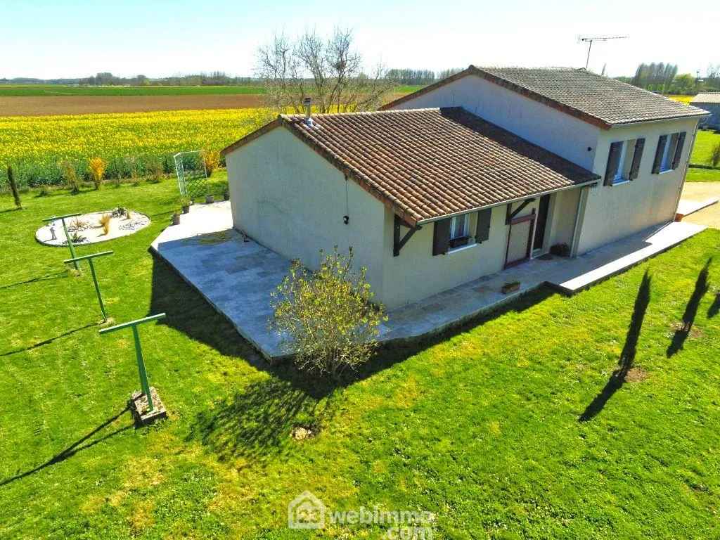Maison familiale de 109 m² avec jardin clos à La Grimaudière 