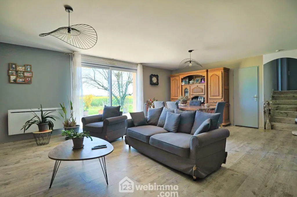 Maison familiale de 109 m² avec jardin clos à La Grimaudière 