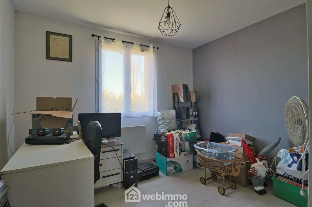 Maison familiale de 109 m² avec jardin clos à La Grimaudière 