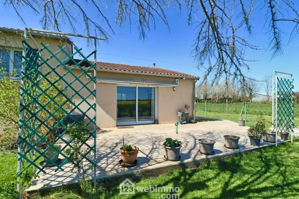 Maison familiale de 109 m² avec jardin clos à La Grimaudière 