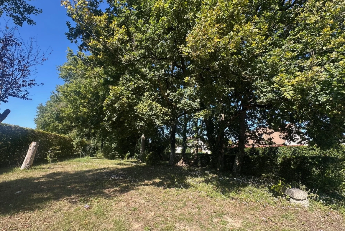 Maison à vendre de 122 m² à Poilly-lez-Gien, 4 chambres, jardin clos 