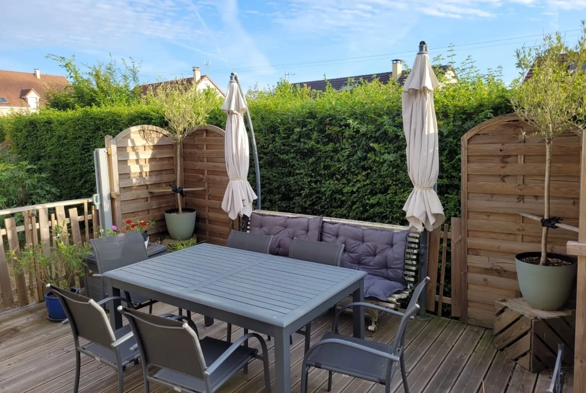 Maison à vendre de 122 m² à Poilly-lez-Gien, 4 chambres, jardin clos 