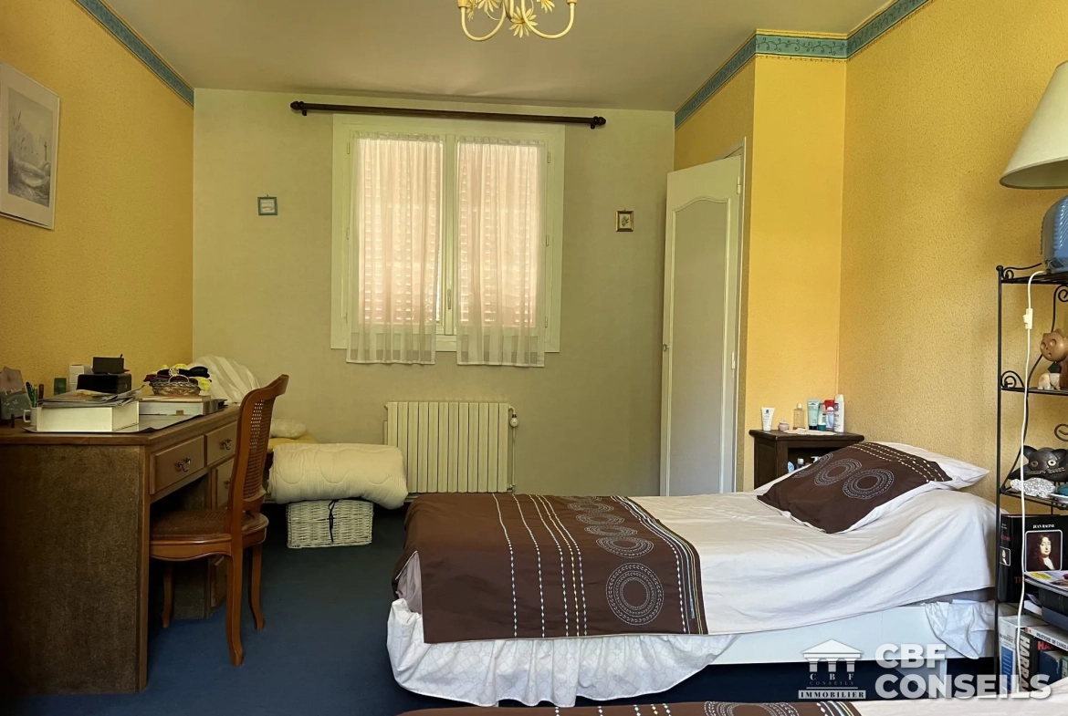 Maison ancienne de 110 m² avec terrasse et jardin au Creusot – Idéal famille 