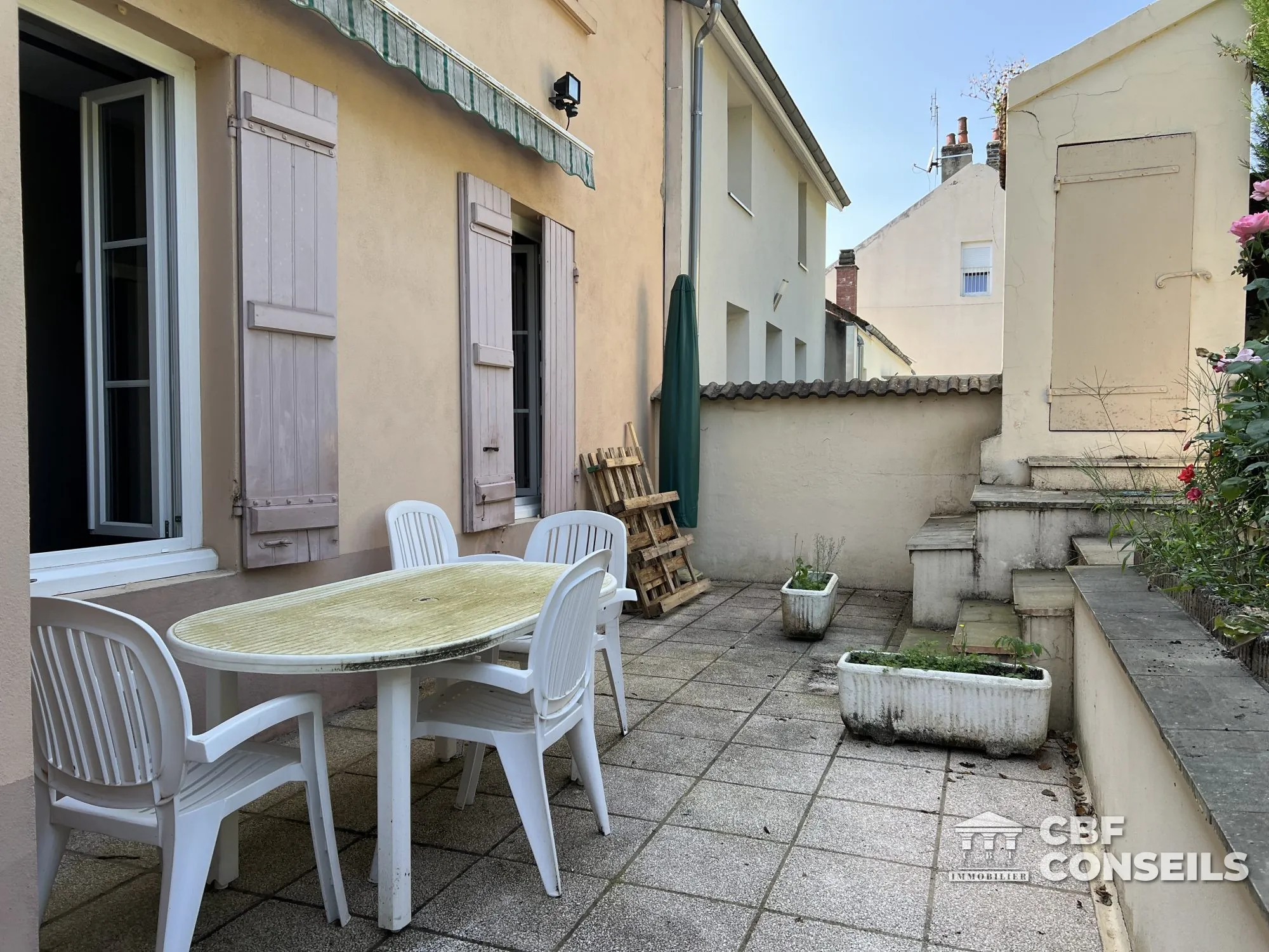 Maison ancienne de 110 m² avec terrasse et jardin au Creusot – Idéal famille 