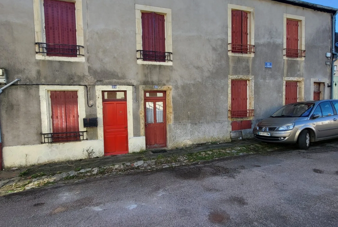 Bâtisse à rénover en Morvan avec potentiel de transformation et jardin clos 