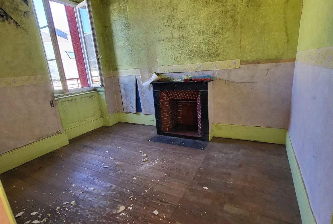 Bâtisse à rénover en Morvan avec potentiel de transformation et jardin clos 