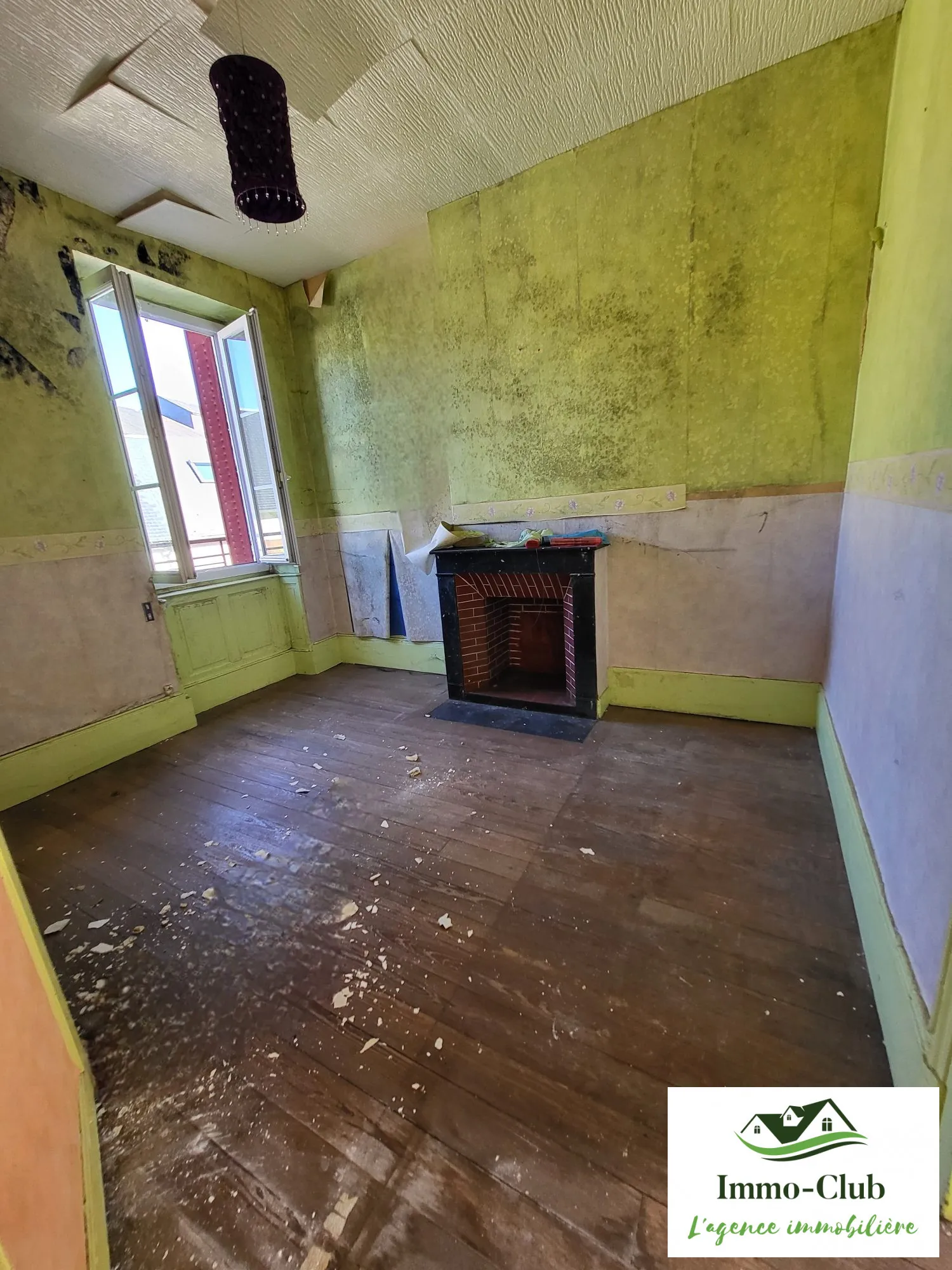 Bâtisse à rénover en Morvan avec potentiel de transformation et jardin clos 