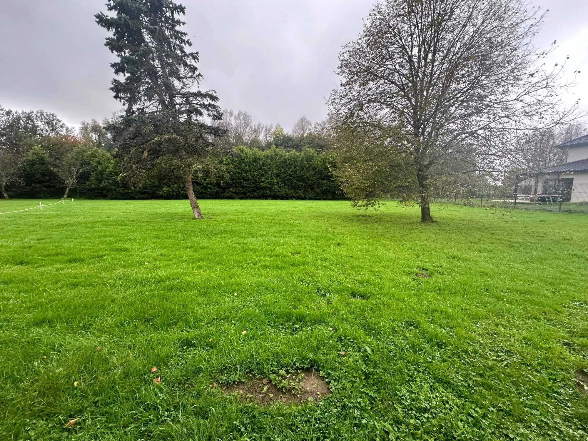 Terrain constructible de 1307 m² à Anvin, viabilisé et calme 