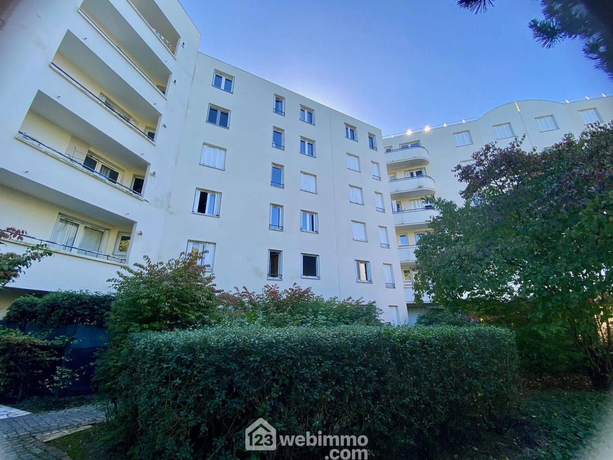 À vendre Appartement T3 de 61 m² à Évry-Courcouronnes avec balcon 
