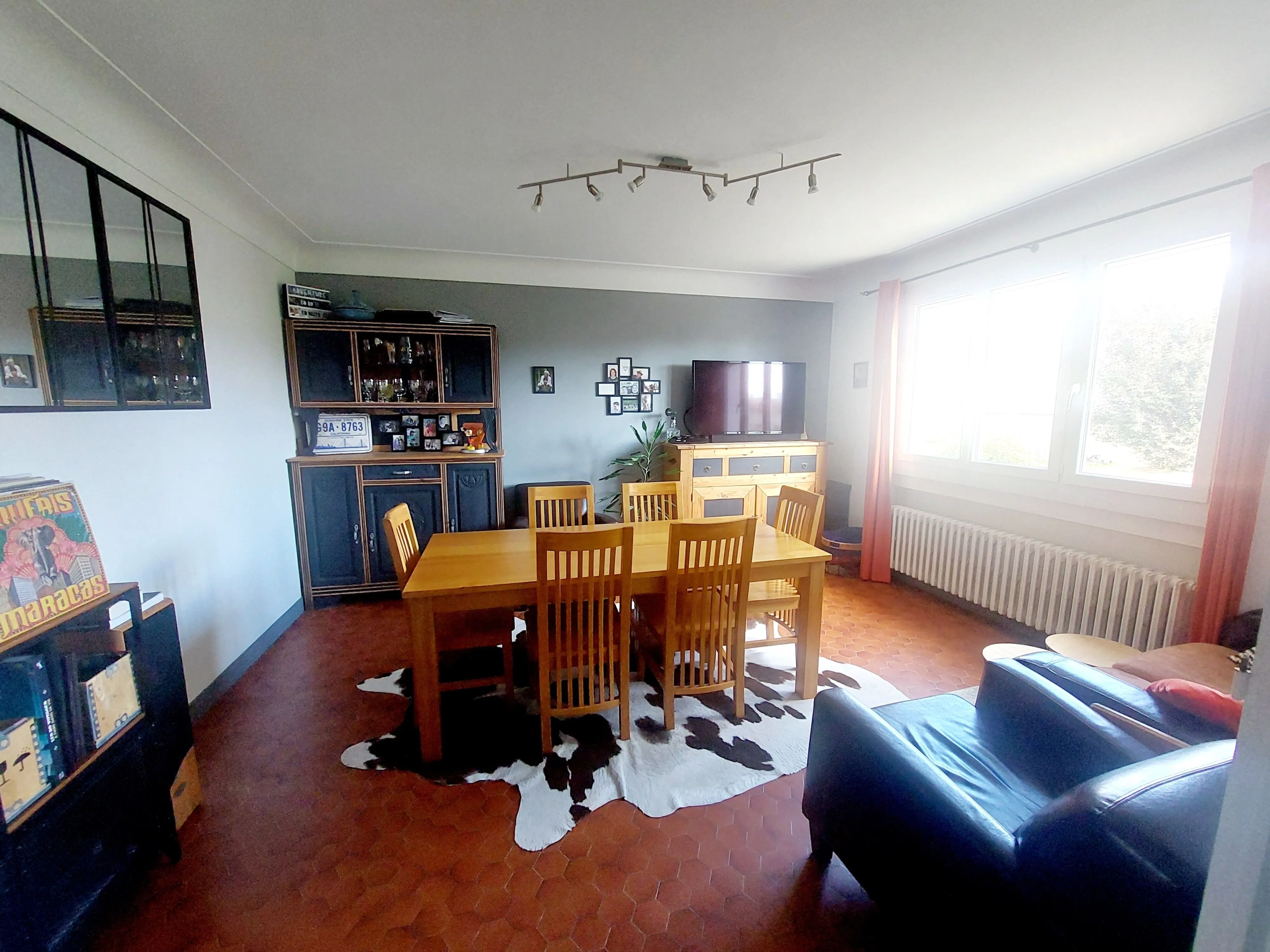 Maison à Montbrison de 121 m² avec terrain, 5 chambres, rénovation récente à vendre 
