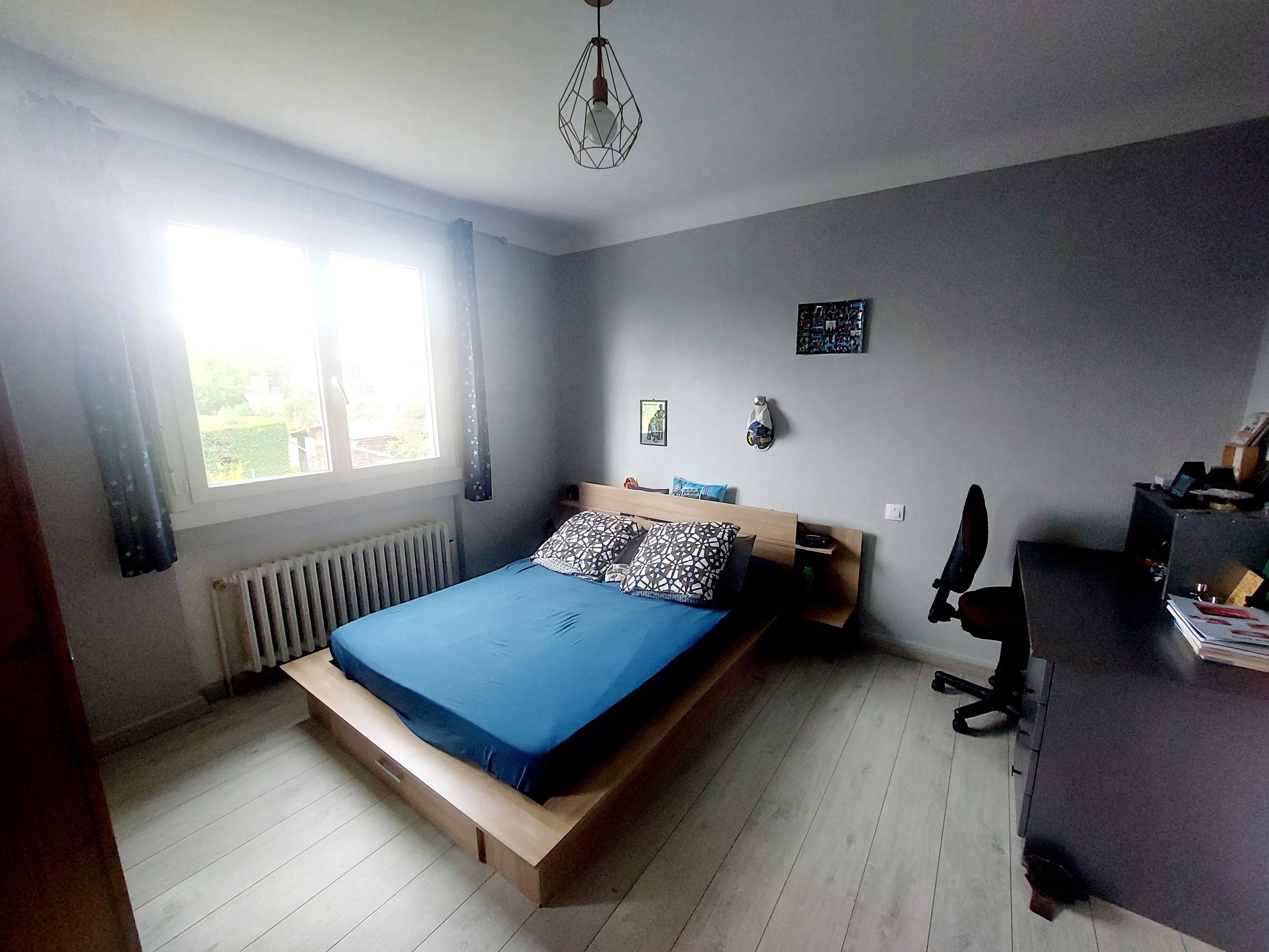 Maison à Montbrison de 121 m² avec terrain, 5 chambres, rénovation récente à vendre 
