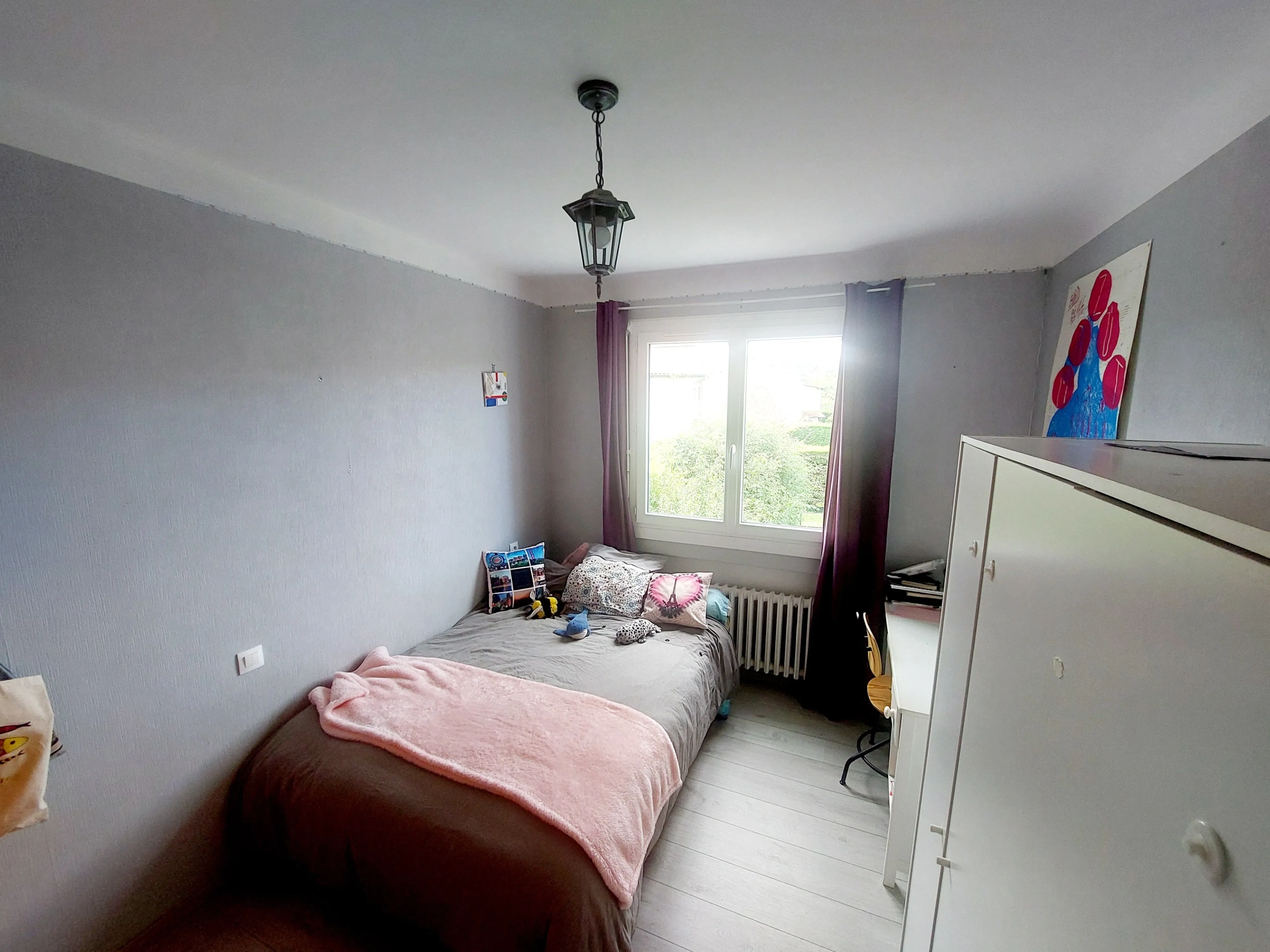 Maison à Montbrison de 121 m² avec terrain, 5 chambres, rénovation récente à vendre 