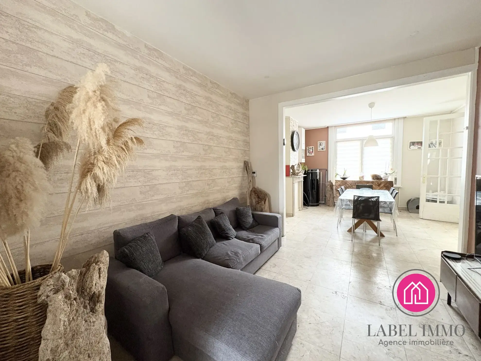 Maison semi-individuelle à Somain avec jardin, 3 chambres, proche commodités 
