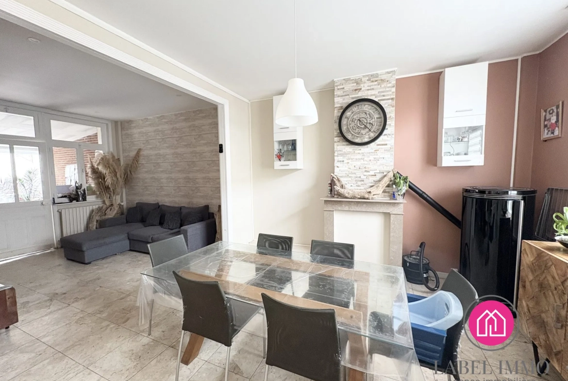 Maison semi-individuelle à Somain avec jardin, 3 chambres, proche commodités 