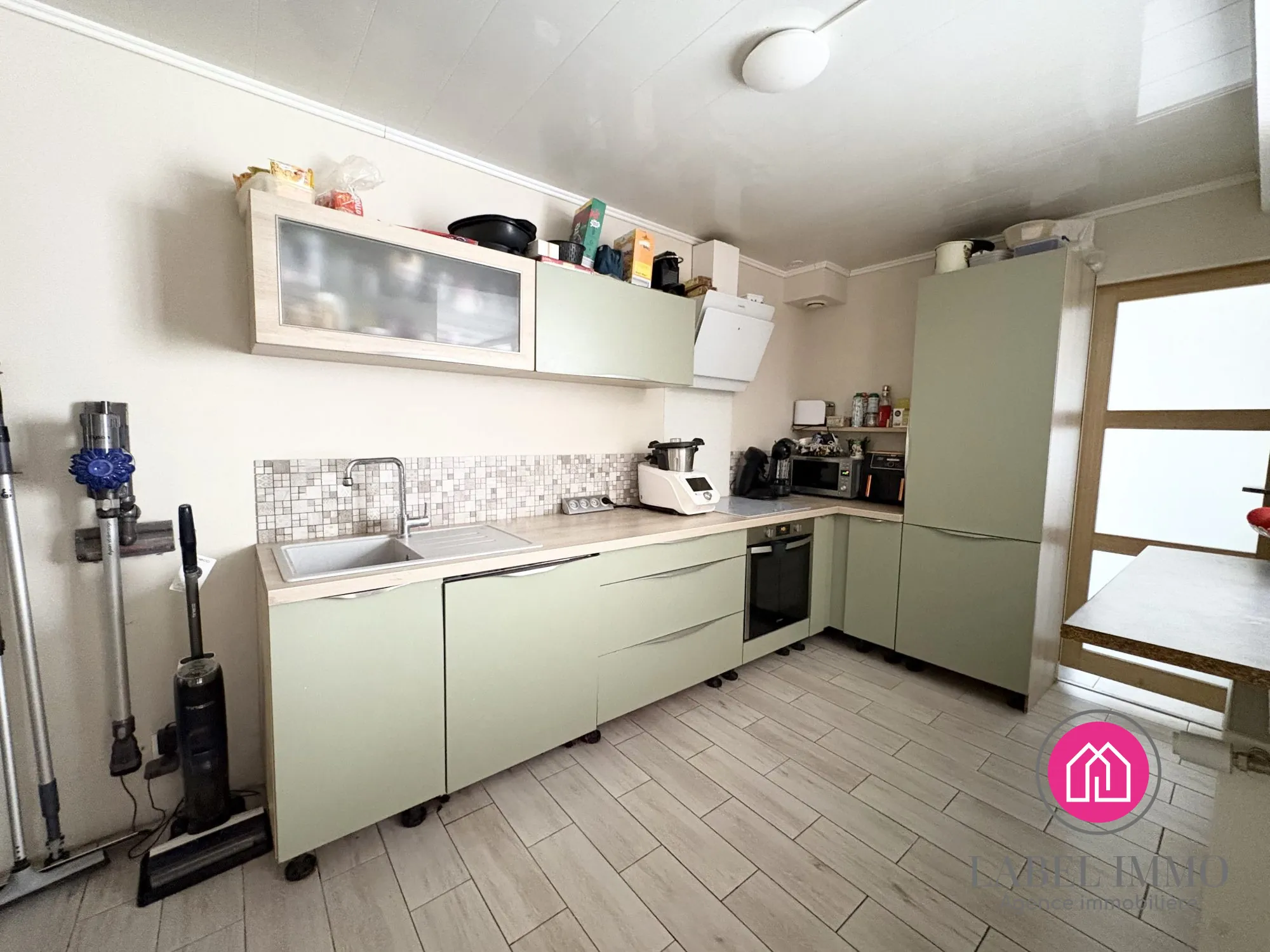 Maison semi-individuelle à Somain avec jardin, 3 chambres, proche commodités 