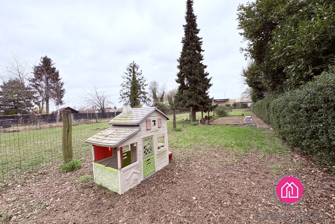 Maison semi-individuelle à Somain avec jardin, 3 chambres, proche commodités 
