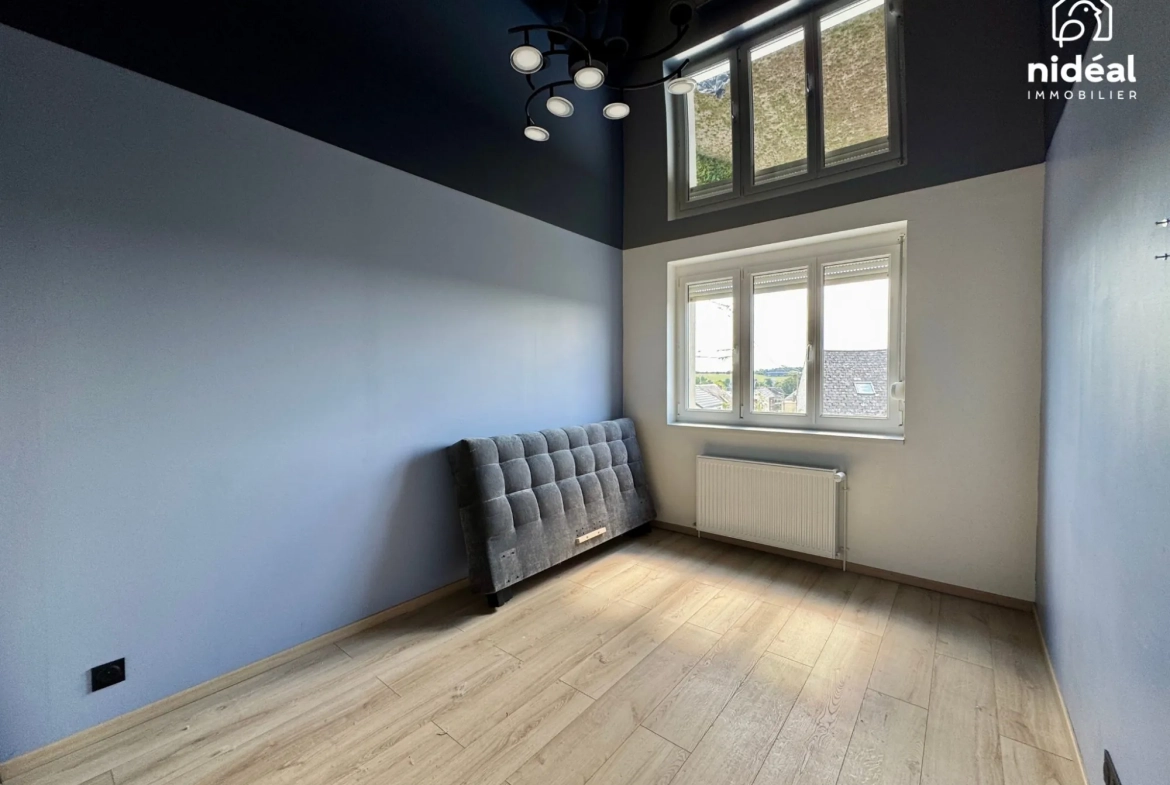 Maison rénovée de 75 m² avec jardin à Ferrière-la-Petite en campagne 