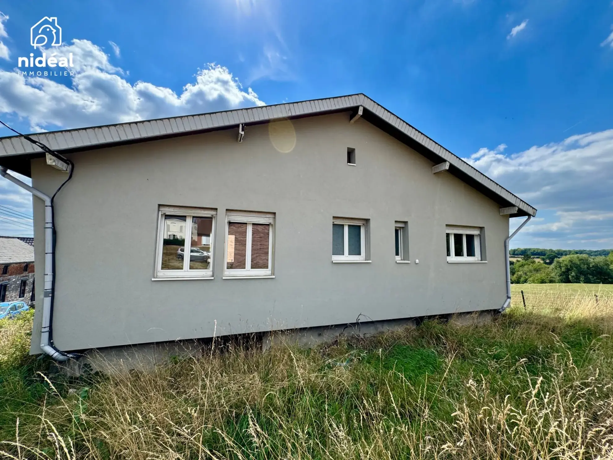 Maison rénovée de 75 m² avec jardin à Ferrière-la-Petite en campagne 