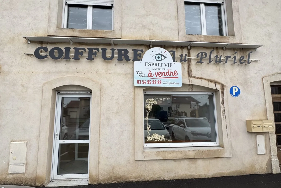 À vendre local commercial de 54m² à Champenoux avec vitrine sur rue 
