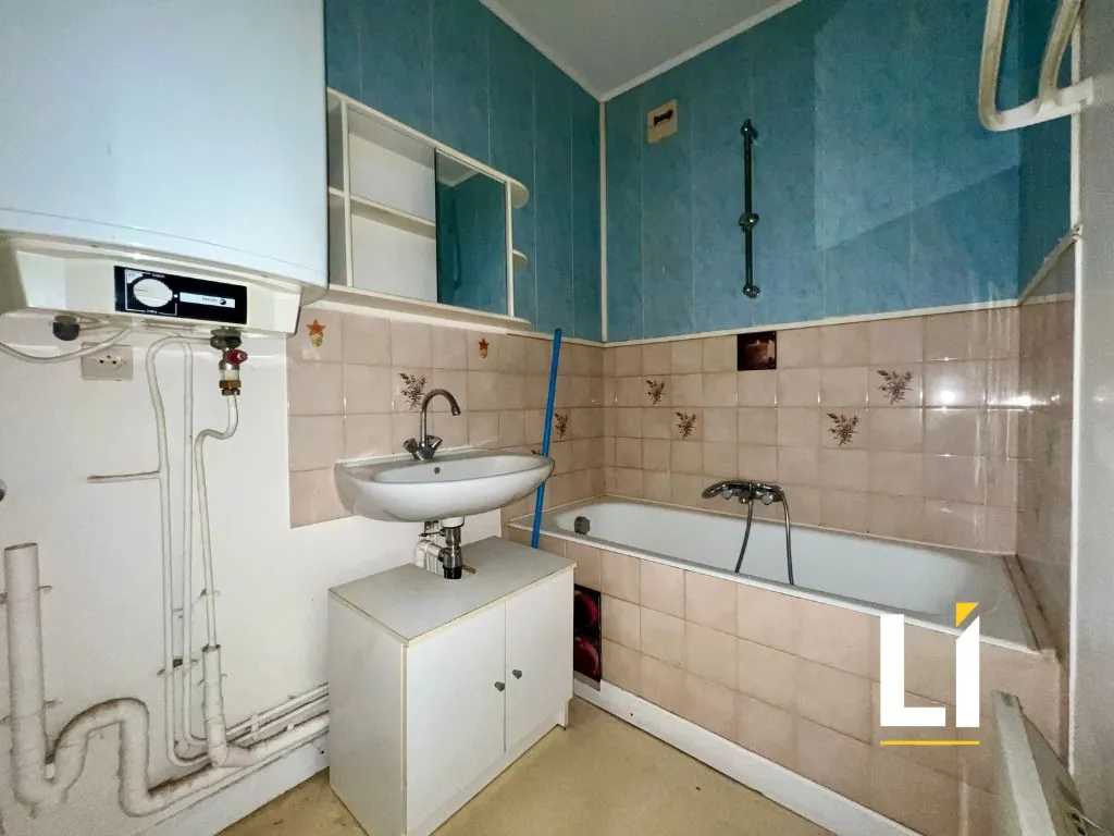 Appartement à rénover avec 3 chambres à Maîche, proche centre 