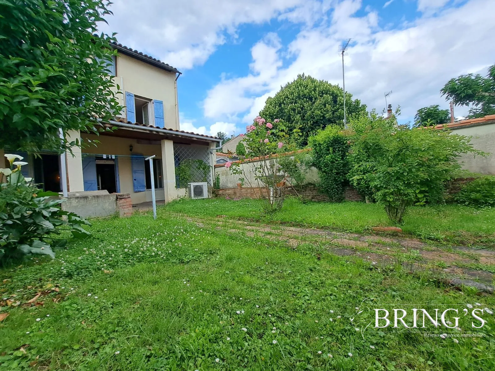 Maison 134 m² avec 3 chambres, jardin et potentiel d'agrandissement à Moissac 