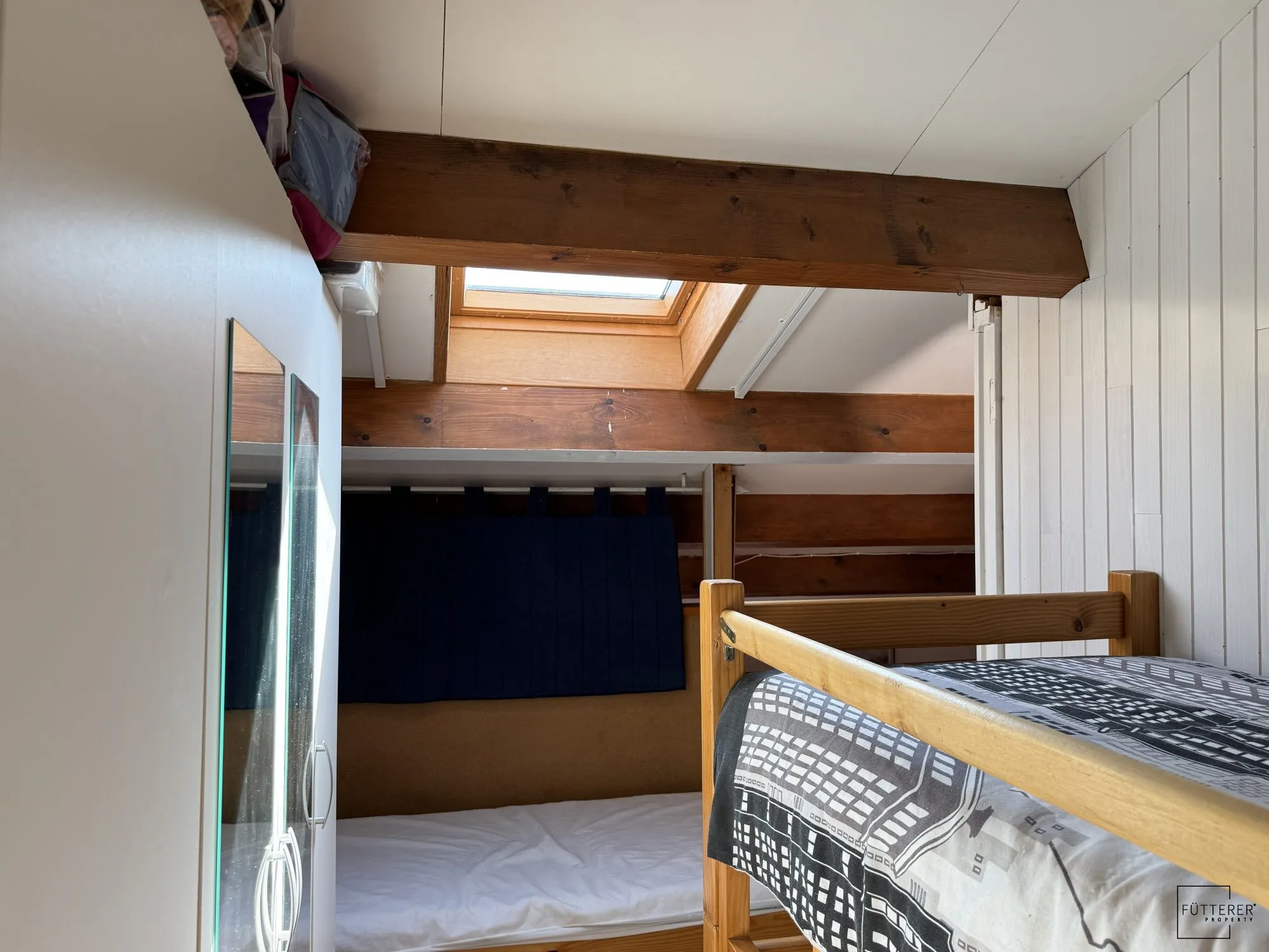 À Vendre à Gruissan - Pavillon 3 Pièces Traversant avec Terrasse Exposée Est 