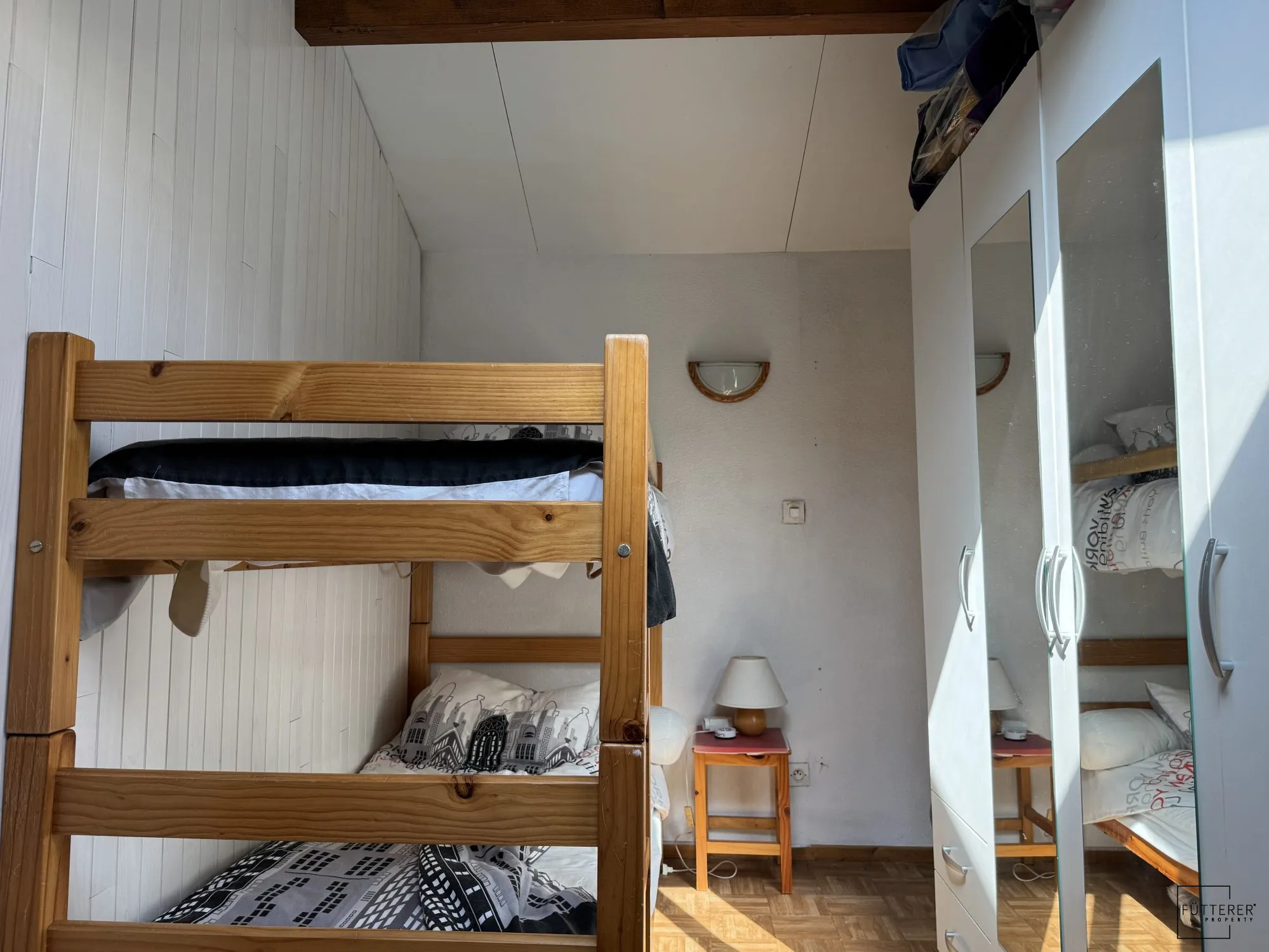 À Vendre à Gruissan - Pavillon 3 Pièces Traversant avec Terrasse Exposée Est 