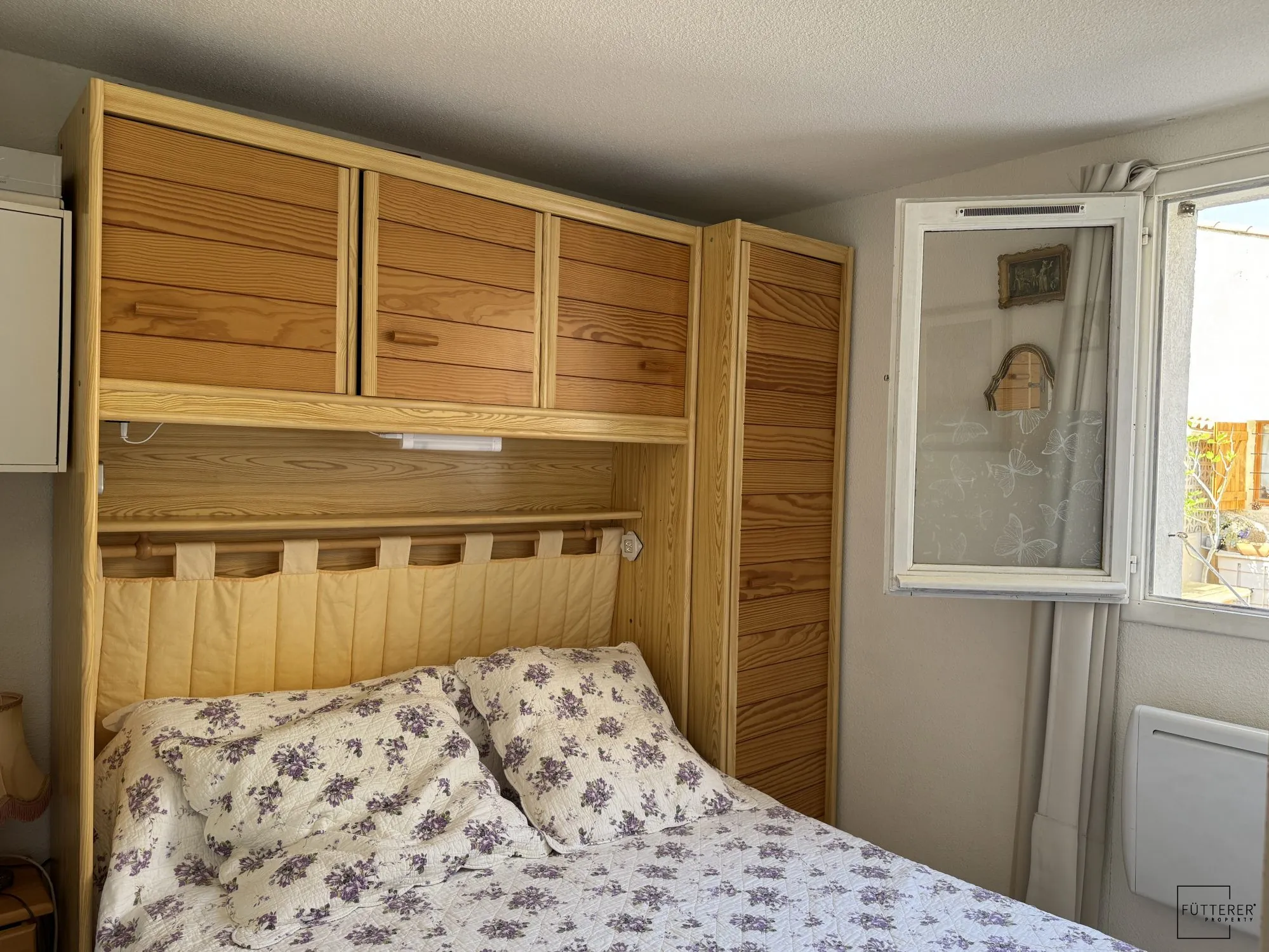 À Vendre à Gruissan - Pavillon 3 Pièces Traversant avec Terrasse Exposée Est 