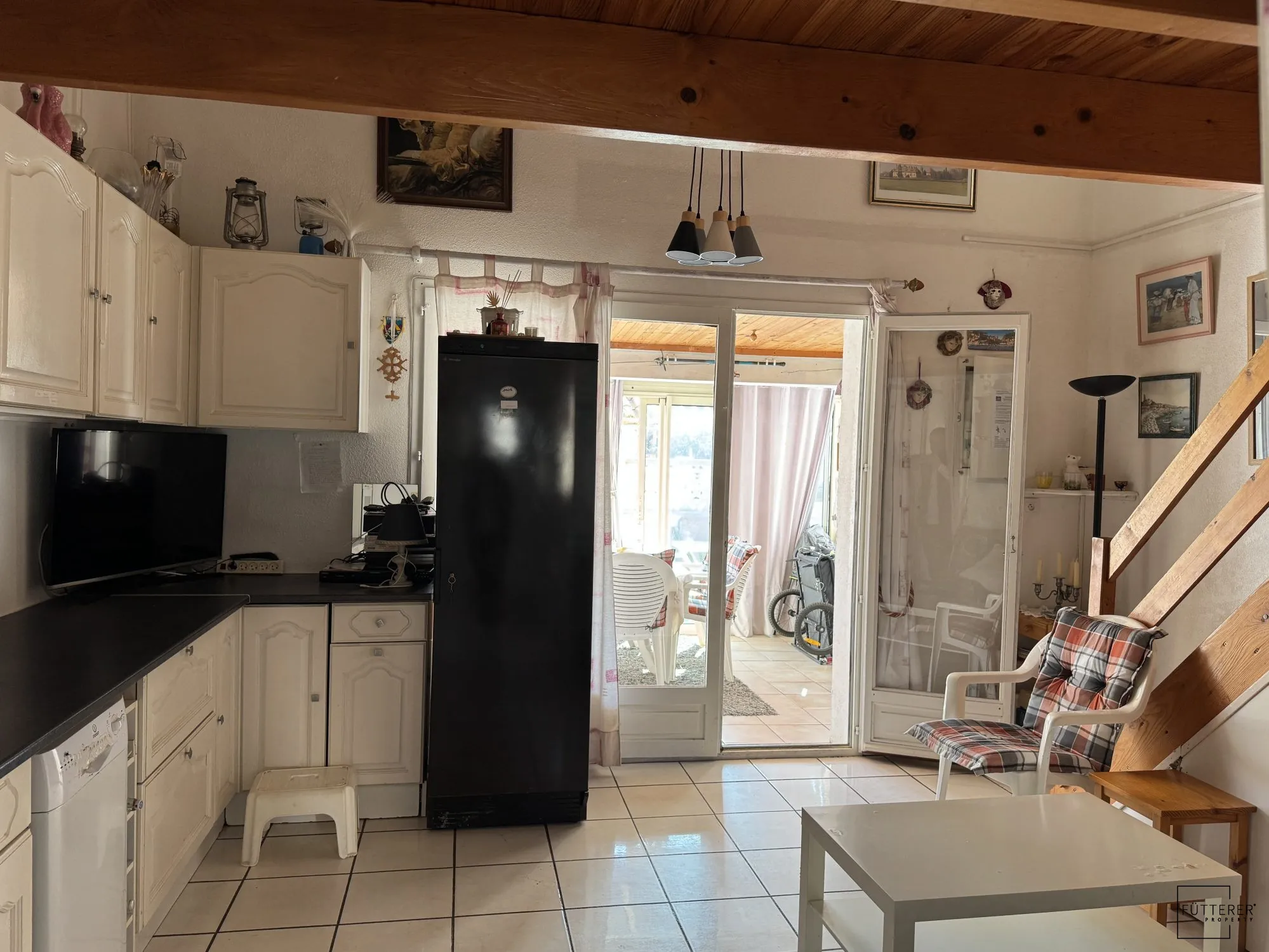 À Vendre à Gruissan - Pavillon 3 Pièces Traversant avec Terrasse Exposée Est 