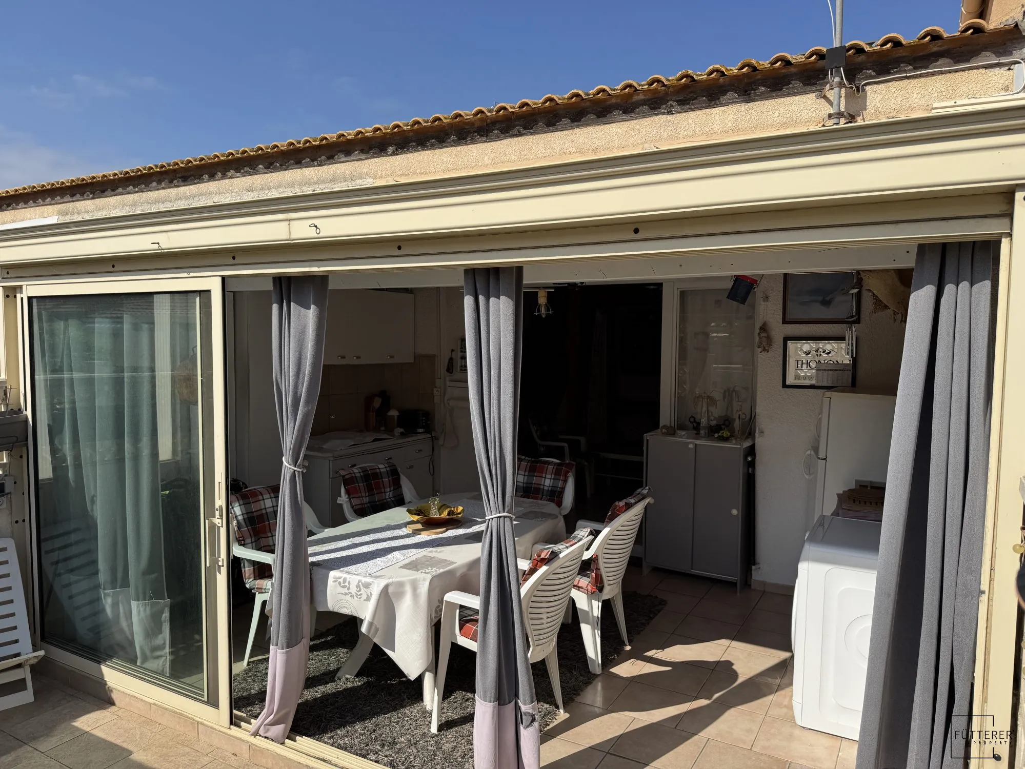 À Vendre à Gruissan - Pavillon 3 Pièces Traversant avec Terrasse Exposée Est 