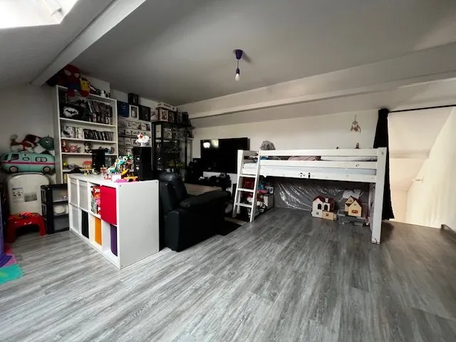 Appartement en duplex à vendre à Cesson avec 2 chambres et balcon 