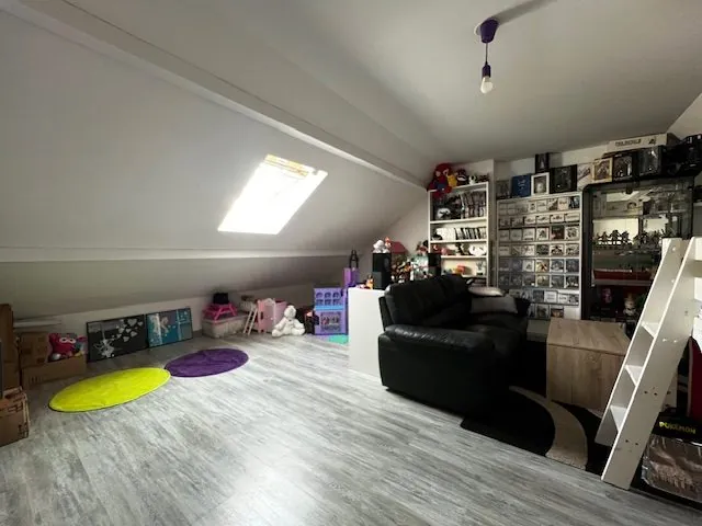 Appartement en duplex à vendre à Cesson avec 2 chambres et balcon 