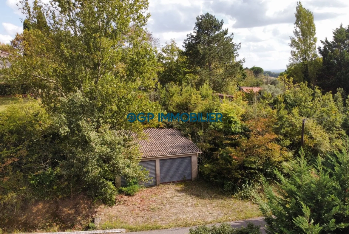 Garage de 40 m² sur 800 m² à Villebrumier, idéal pour stockage ou atelier 