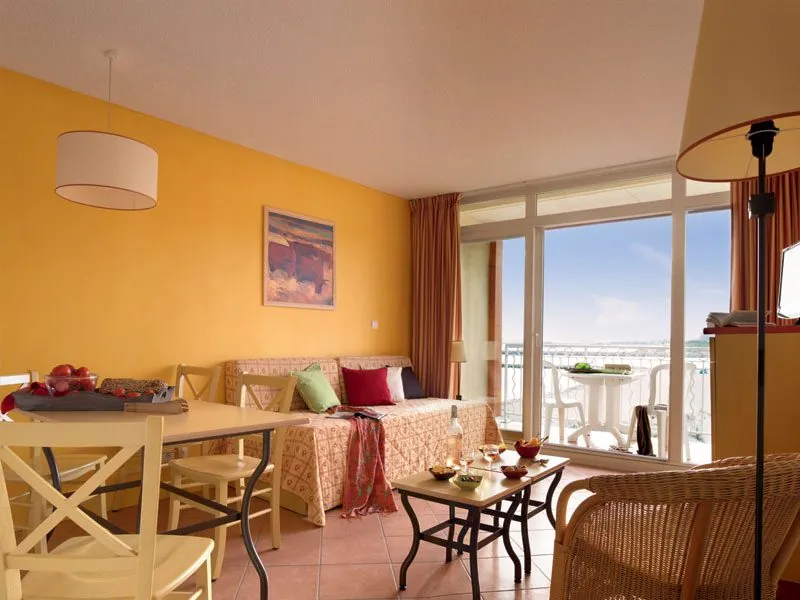 Investissement LMNP à La Grande-Motte - Appartement avec terrasse, piscine et parking 