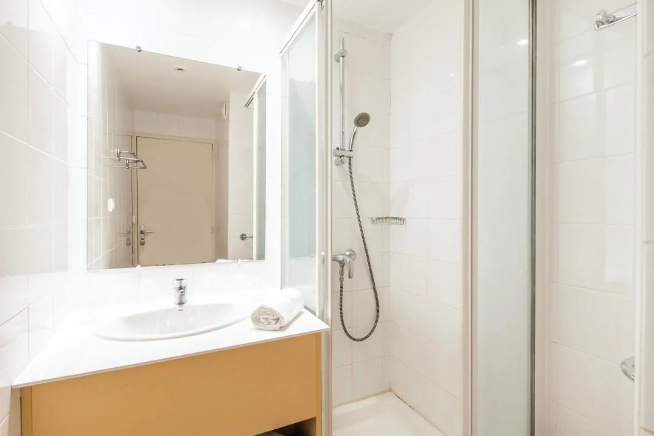 Investissement LMNP à La Grande-Motte - Appartement avec terrasse, piscine et parking 