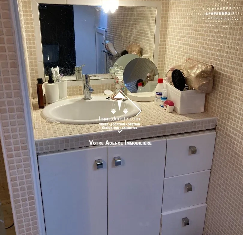 Appartement 2 pièces à Bordeaux Mériadeck avec combles aménageables 
