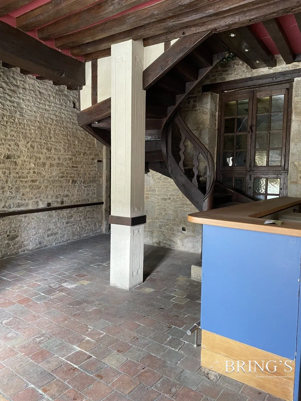Opportunité d'immeuble à rénover de 160 m² à Alençon 