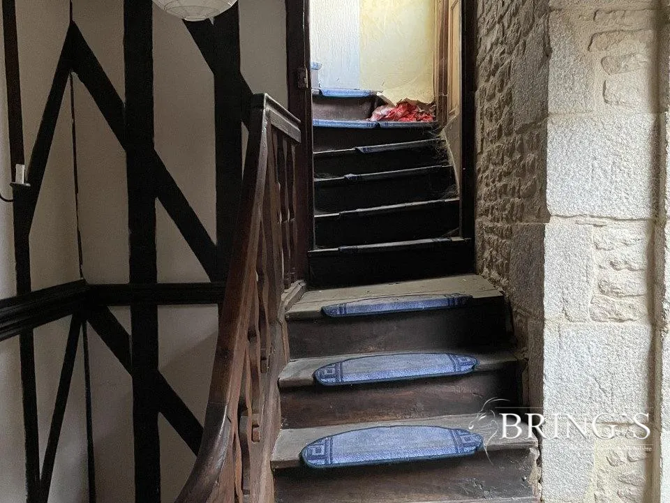 Opportunité d'immeuble à rénover de 160 m² à Alençon 