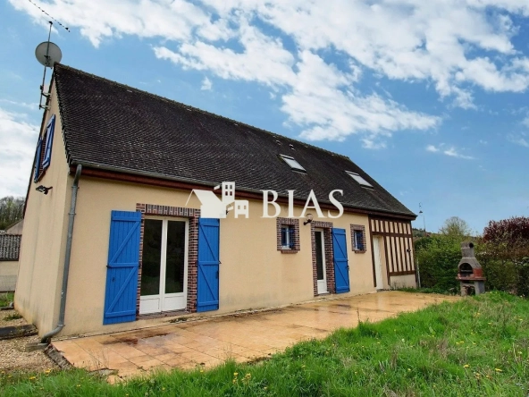 Maison à vendre à Conches-en-Ouche avec jardin et garage