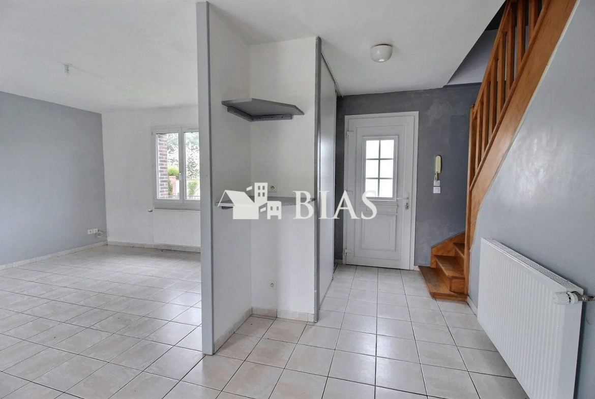 Maison à vendre à Conches-en-Ouche avec jardin et garage 