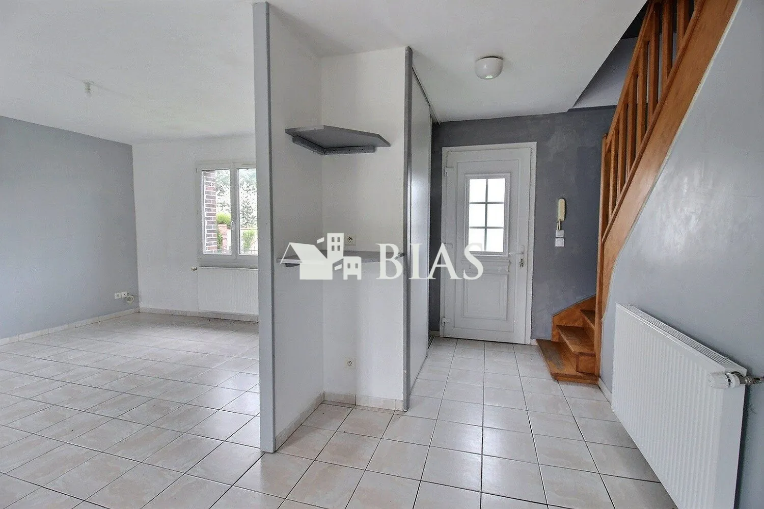 Maison à vendre à Conches-en-Ouche avec jardin et garage 