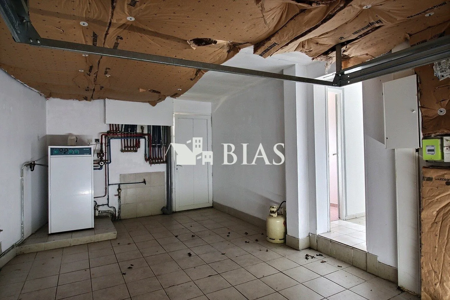 Maison à vendre à Conches-en-Ouche avec jardin et garage 
