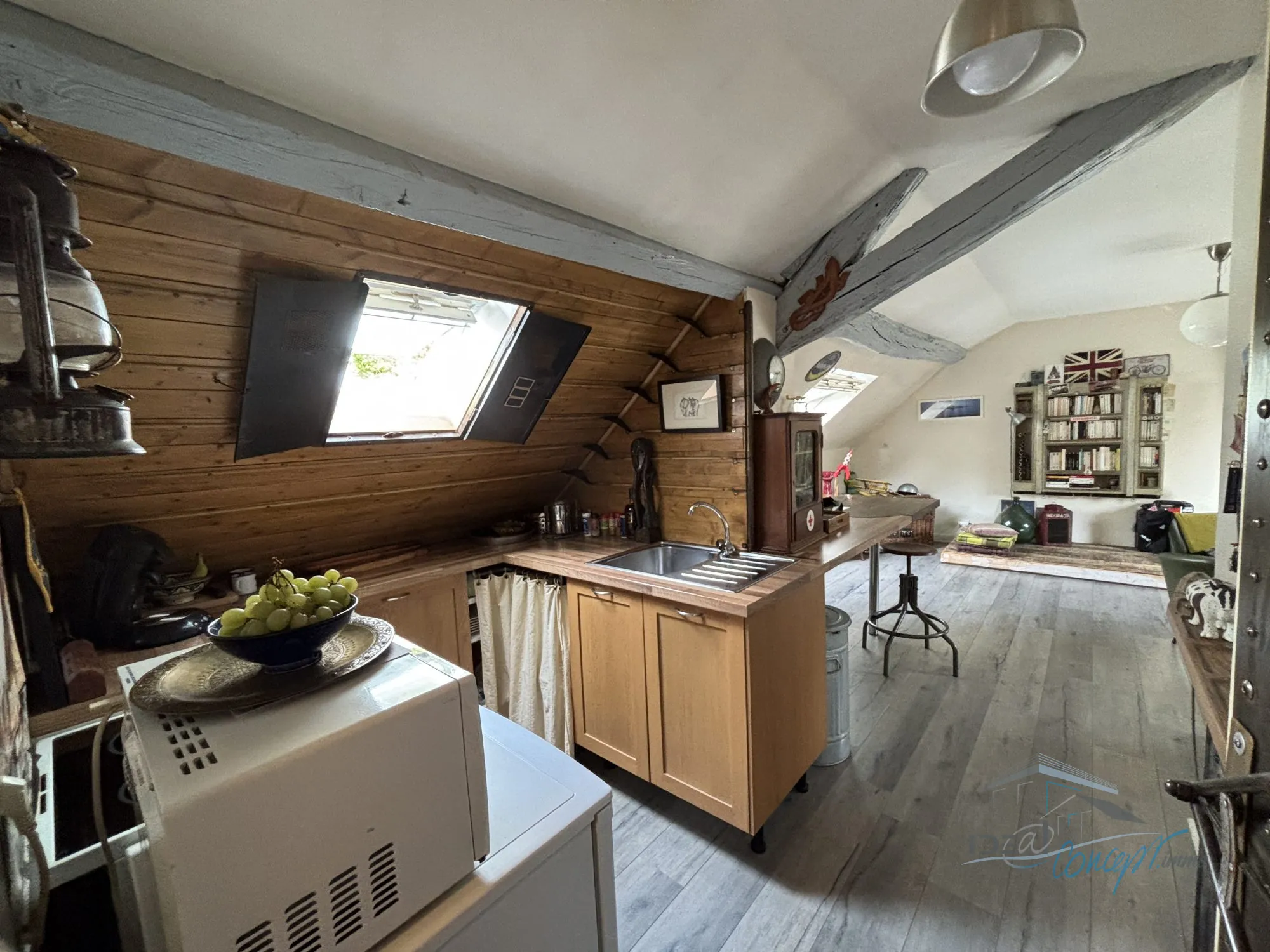 Appartement lumineux à Lardy avec parking privé, dernier étage, proche commodités 
