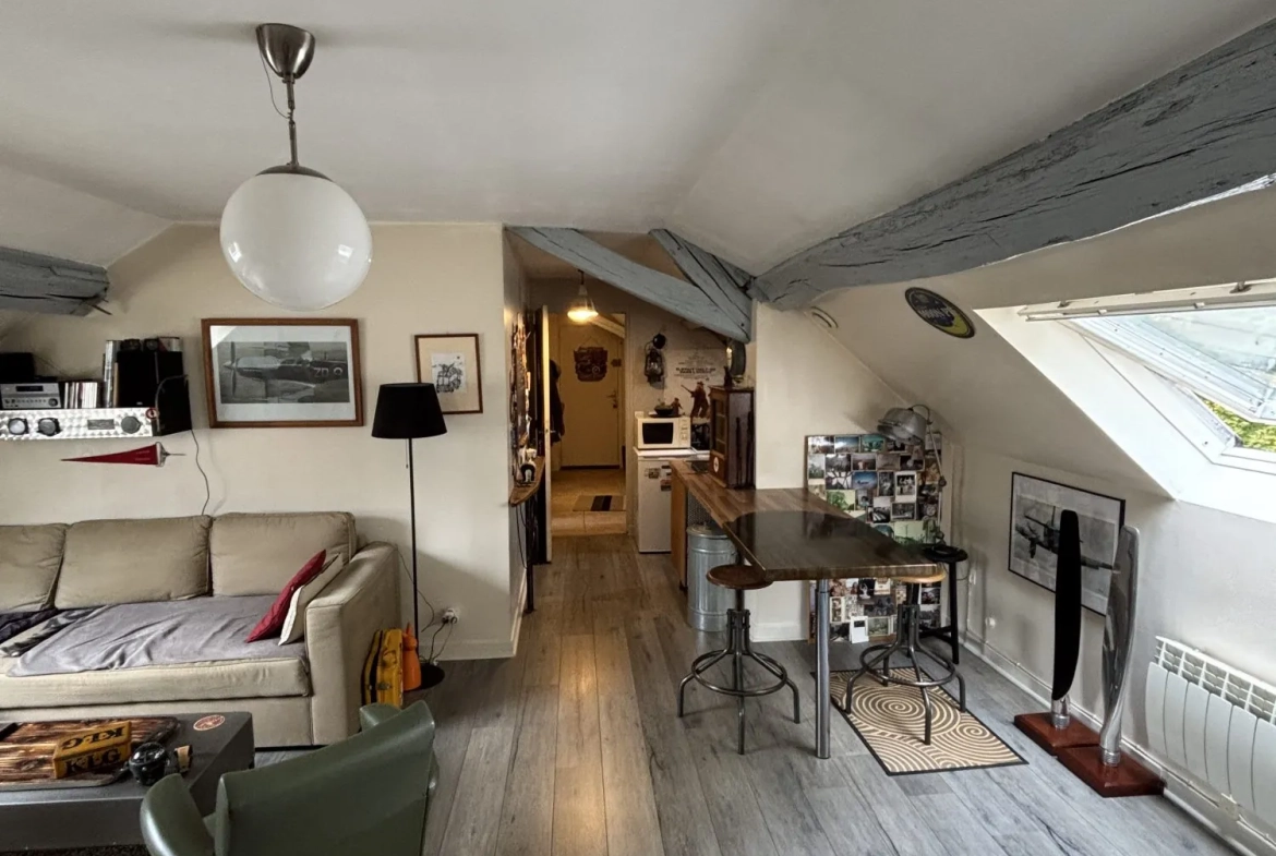 Appartement lumineux à Lardy avec parking privé, dernier étage, proche commodités 
